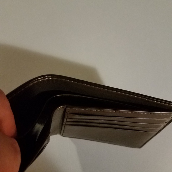 Coach Wallet - Picture 4 of 4